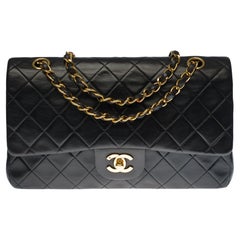 Chanel Timeless Medium double flap shoulder bag in black quilted lambskin, GHW