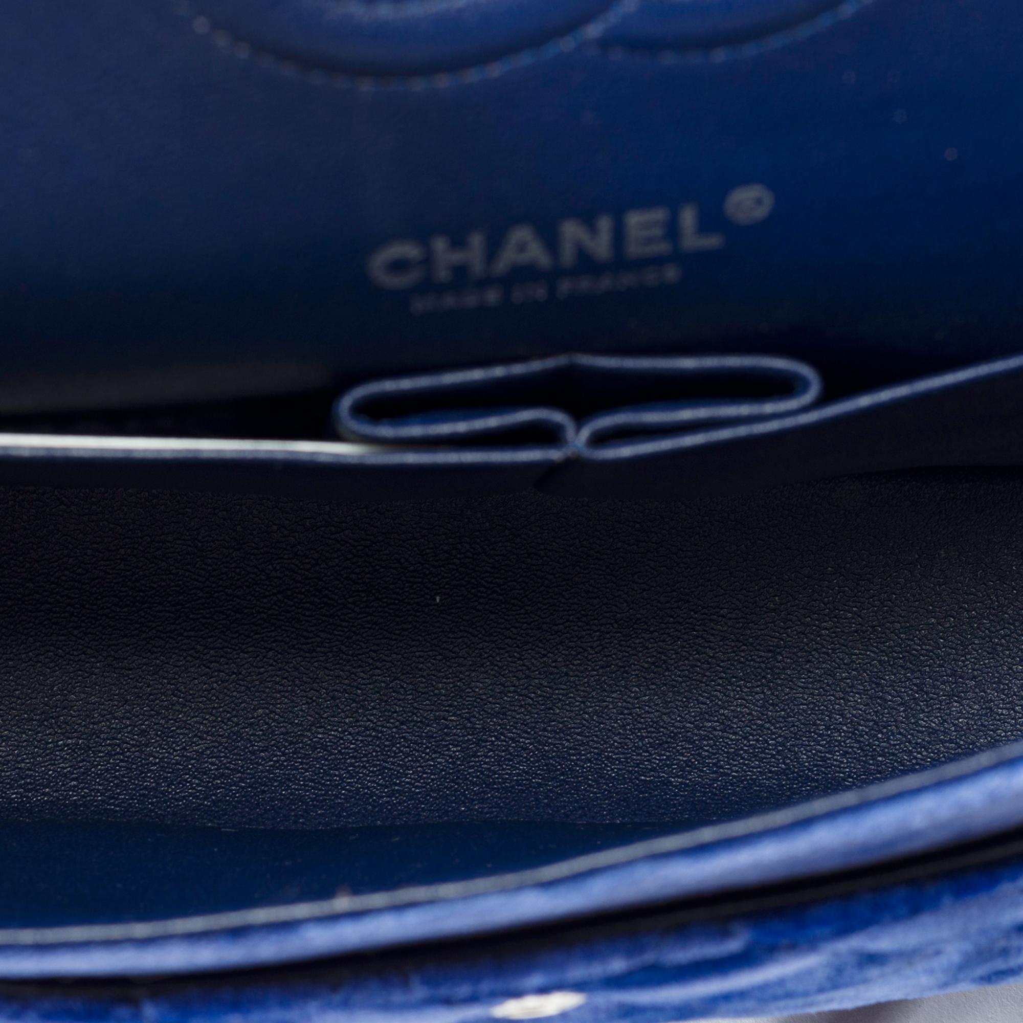 Chanel Timeless Medium double flap shoulder bag in blue quilted velvet , BHW For Sale 5