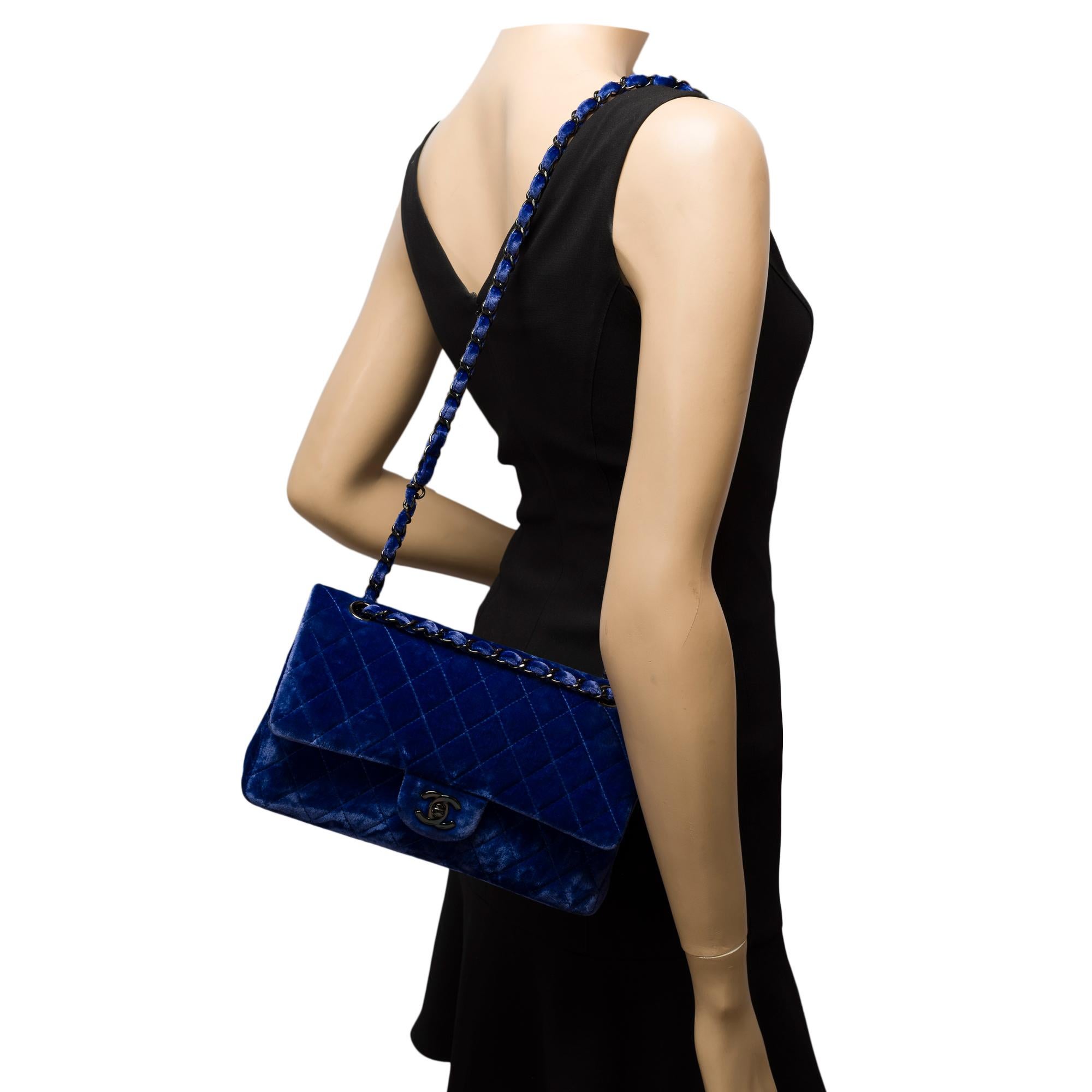 Chanel Timeless Medium double flap shoulder bag in blue quilted velvet , BHW For Sale 9