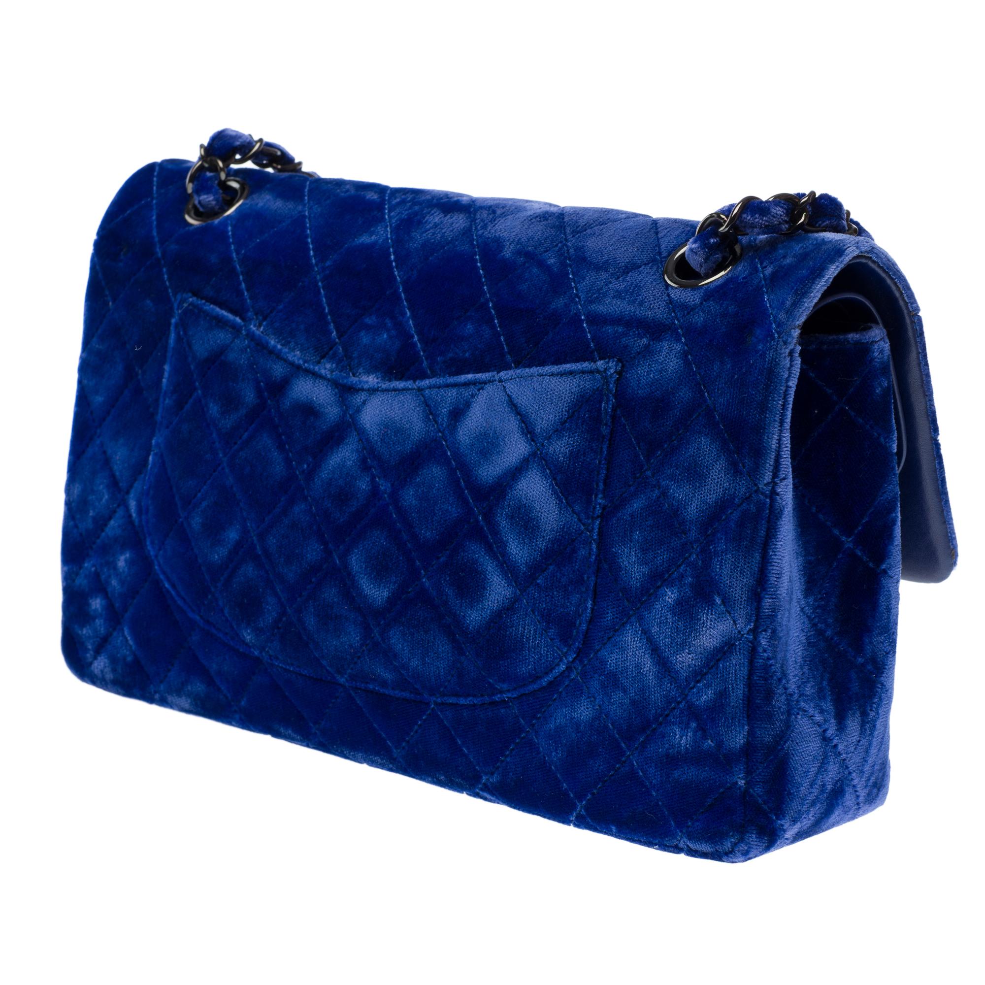 Chanel Timeless Medium double flap shoulder bag in blue quilted velvet , BHW For Sale 2