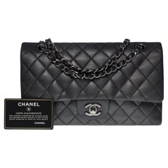 Chanel Timeless Medium Umhängetasche mit doppelter Klappe in metallischem Anthrazitgrau, SHW