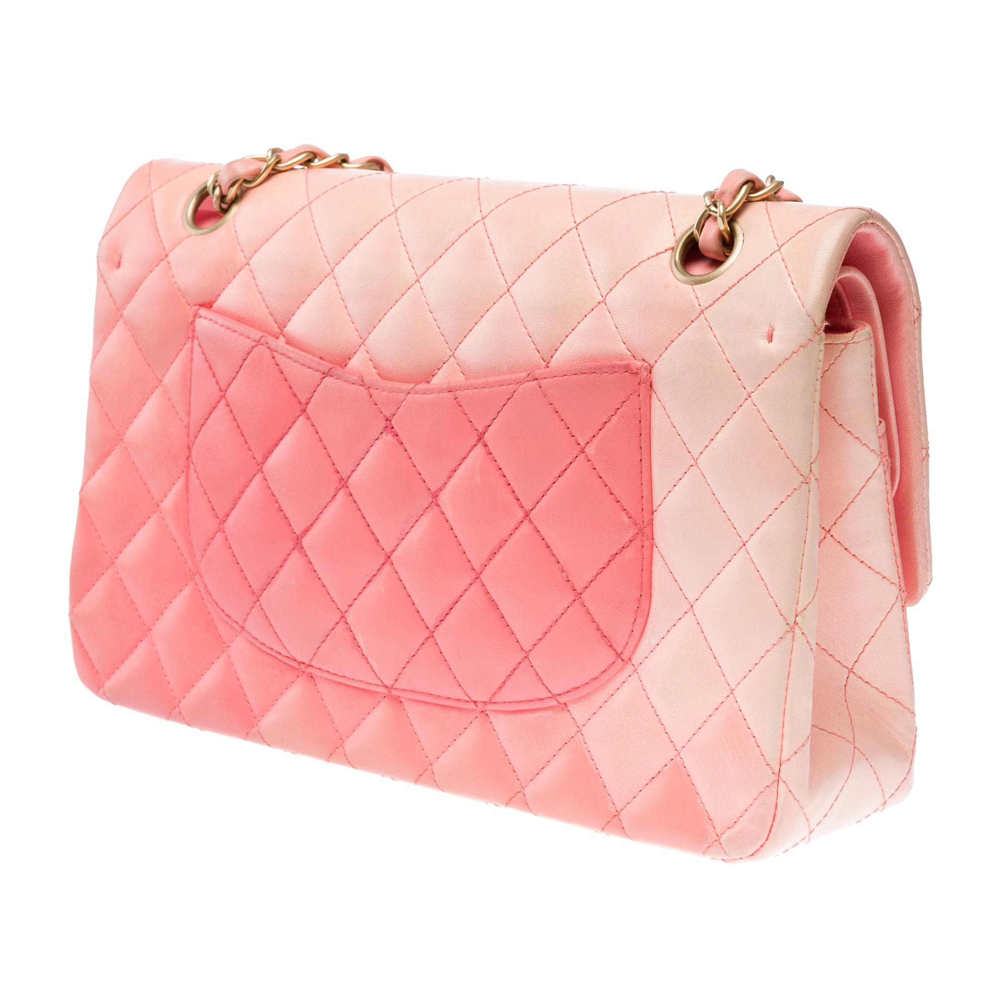 Women's Chanel Timeless Medium double flap shoulder bag in Pink leather, CHW For Sale