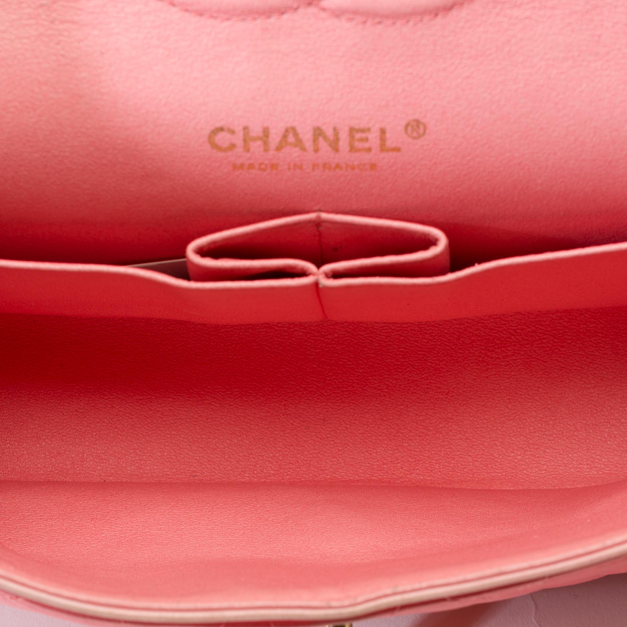 Chanel Timeless Medium double flap shoulder bag in Pink leather, CHW For Sale 3