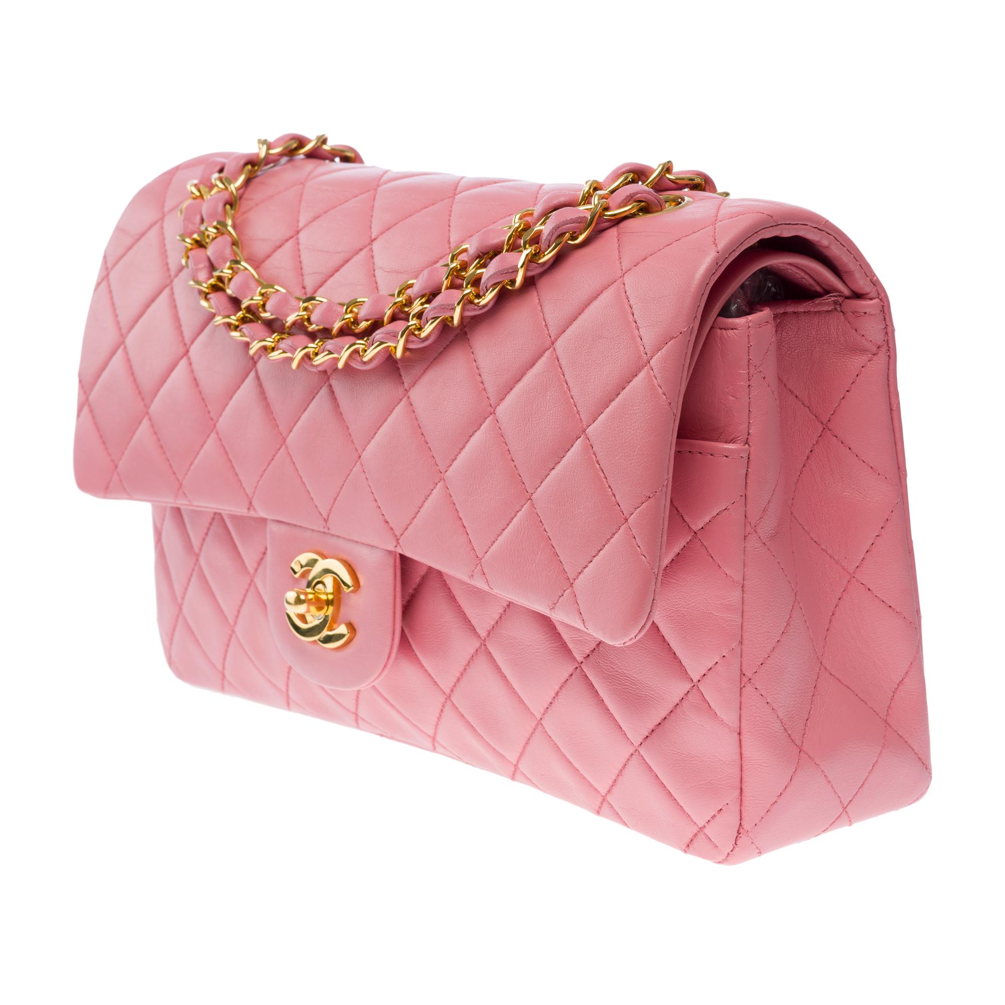 Chanel Timeless Medium double Flap shoulder bag in Pink quilted lambskin, GHW 2