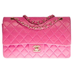 Chanel Timeless Medium double flap Shoulder bag in Pink quilted lambskin, SHW