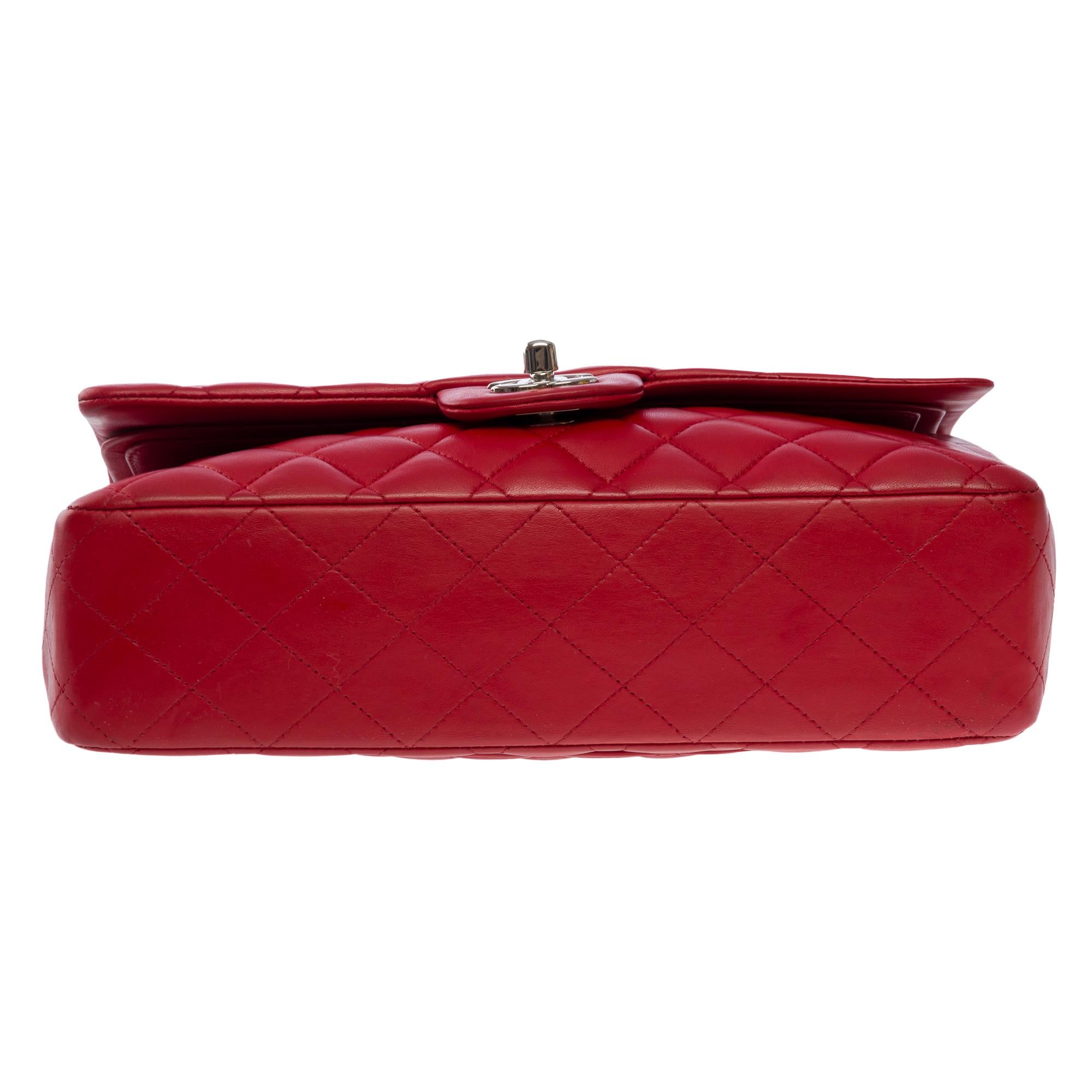 Chanel Timeless Medium double flap shoulder bag in Red lambskin leather, SHW For Sale 8