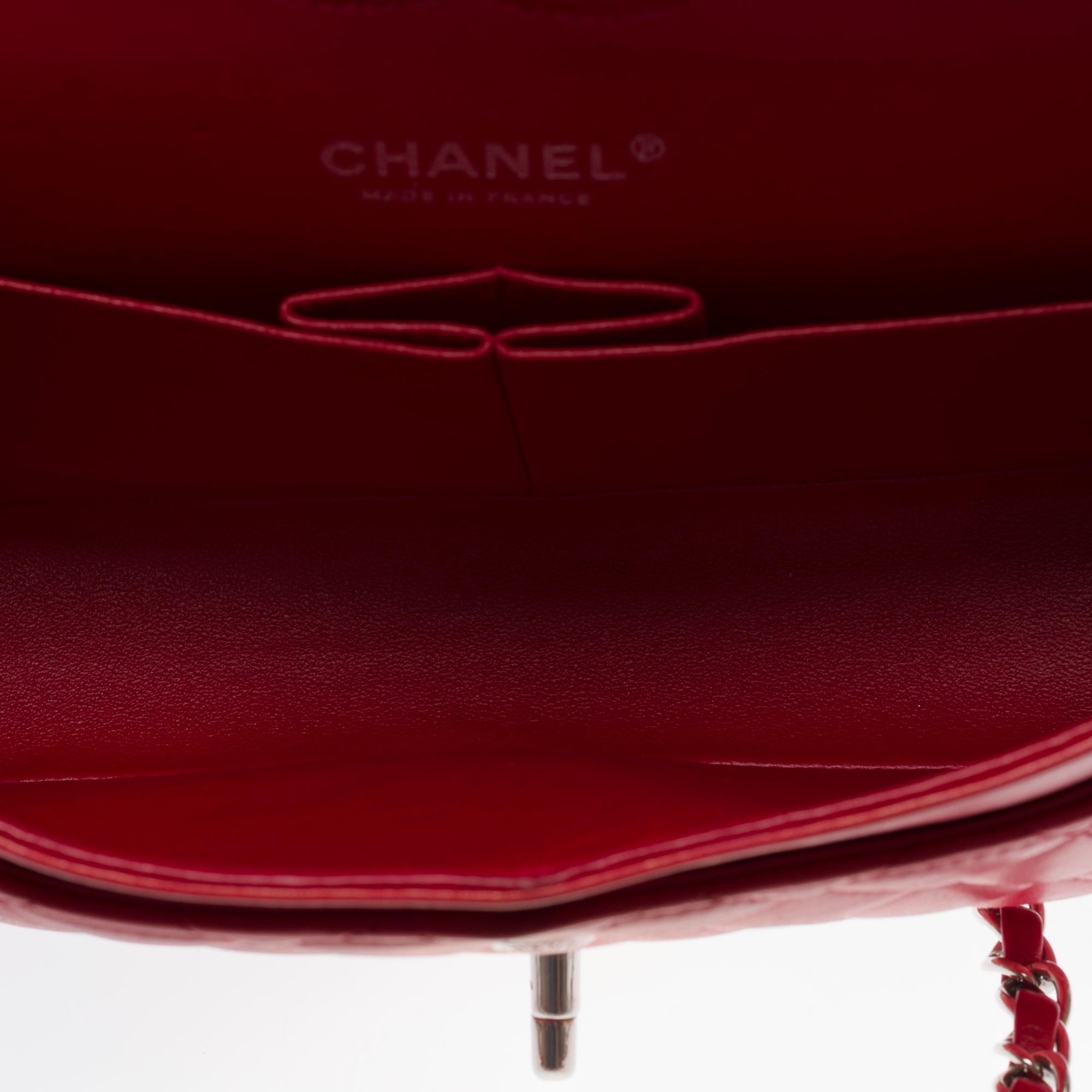 Chanel Timeless Medium double flap shoulder bag in Red lambskin leather, SHW For Sale 4