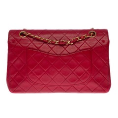 Chanel Timeless Medium double flap Shoulder bag in Red quilted leather, GHW