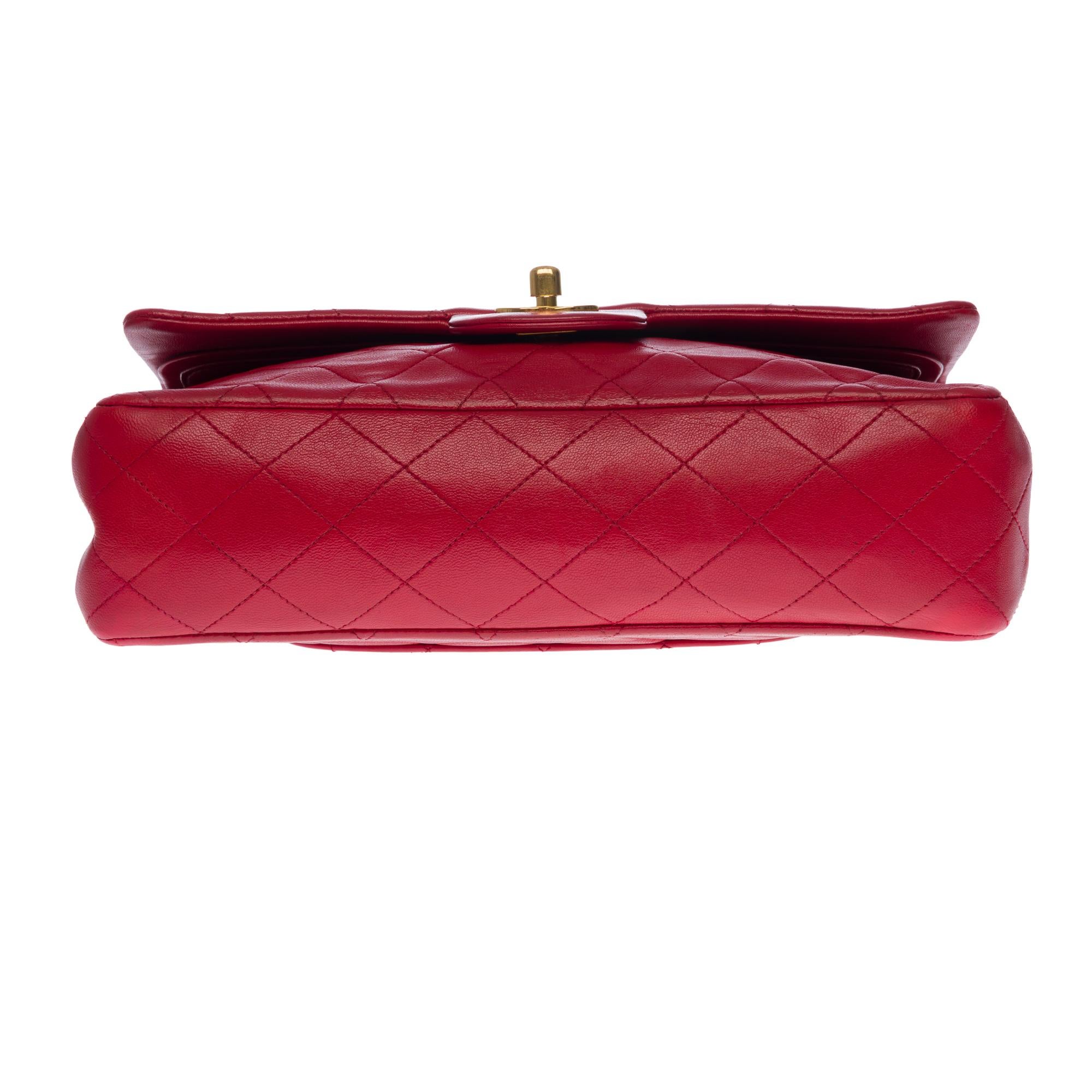 Chanel Timeless Medium double flap Shoulder bag in Red quilted leather, GHW 5