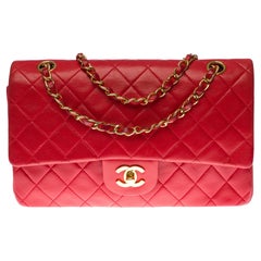 Chanel Timeless Medium double flap Shoulder bag in Red quilted leather, GHW
