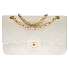 Chanel Timeless Medium Double Flap Shoulder bag in white quilted lambskin, GHW
