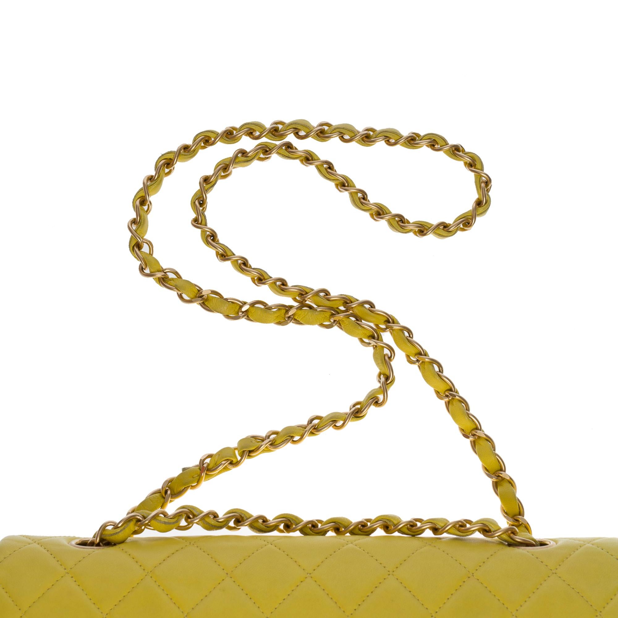 Chanel Timeless Medium double flap shoulder bag in Yellow quilted lambskin , BGHW 5