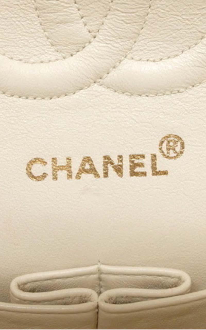 Women's Chanel Timeless medium handbag in Ivory quilted leather and gold hardware
