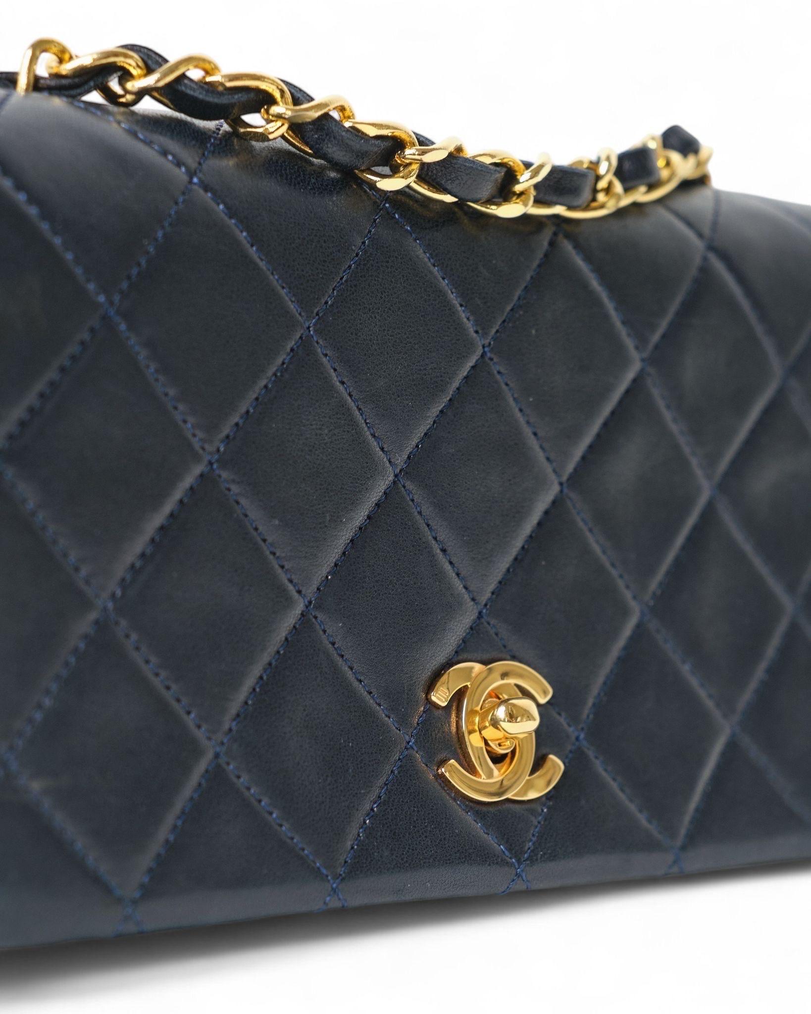 Chanel Timeless Mini Flap Vintage Blu In Excellent Condition In Torre Del Greco, IT