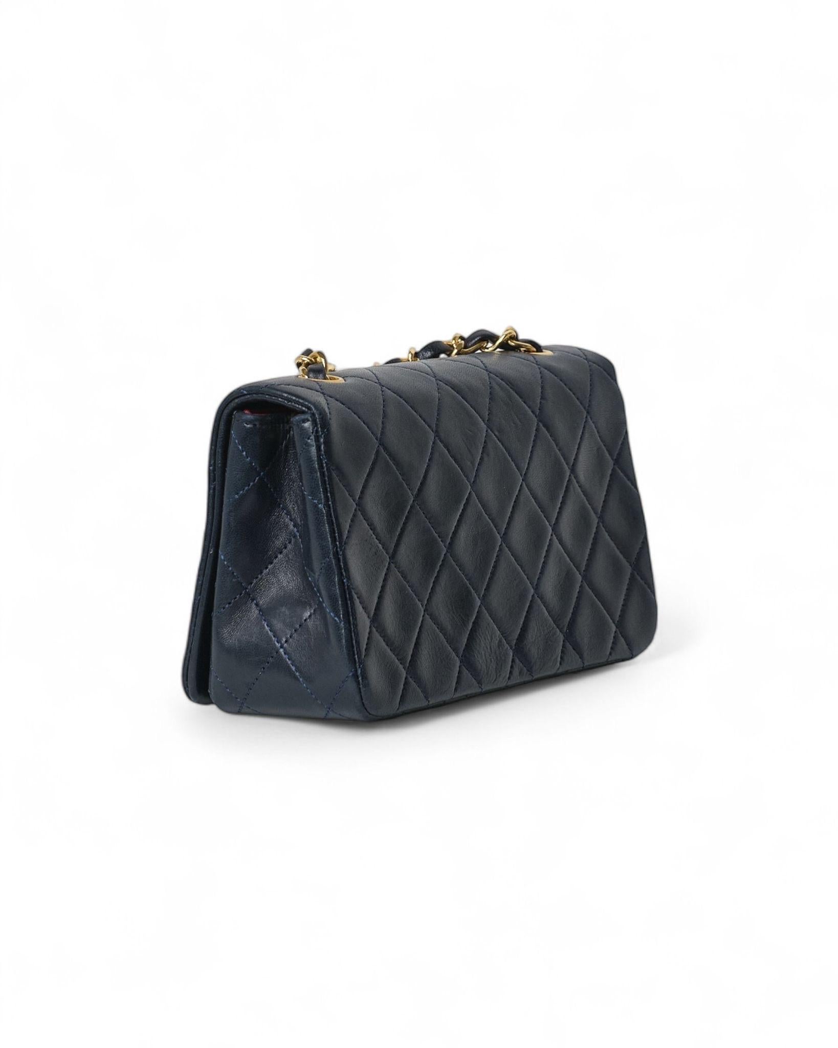 Chanel Timeless Mini Flap Vintage Blu 1
