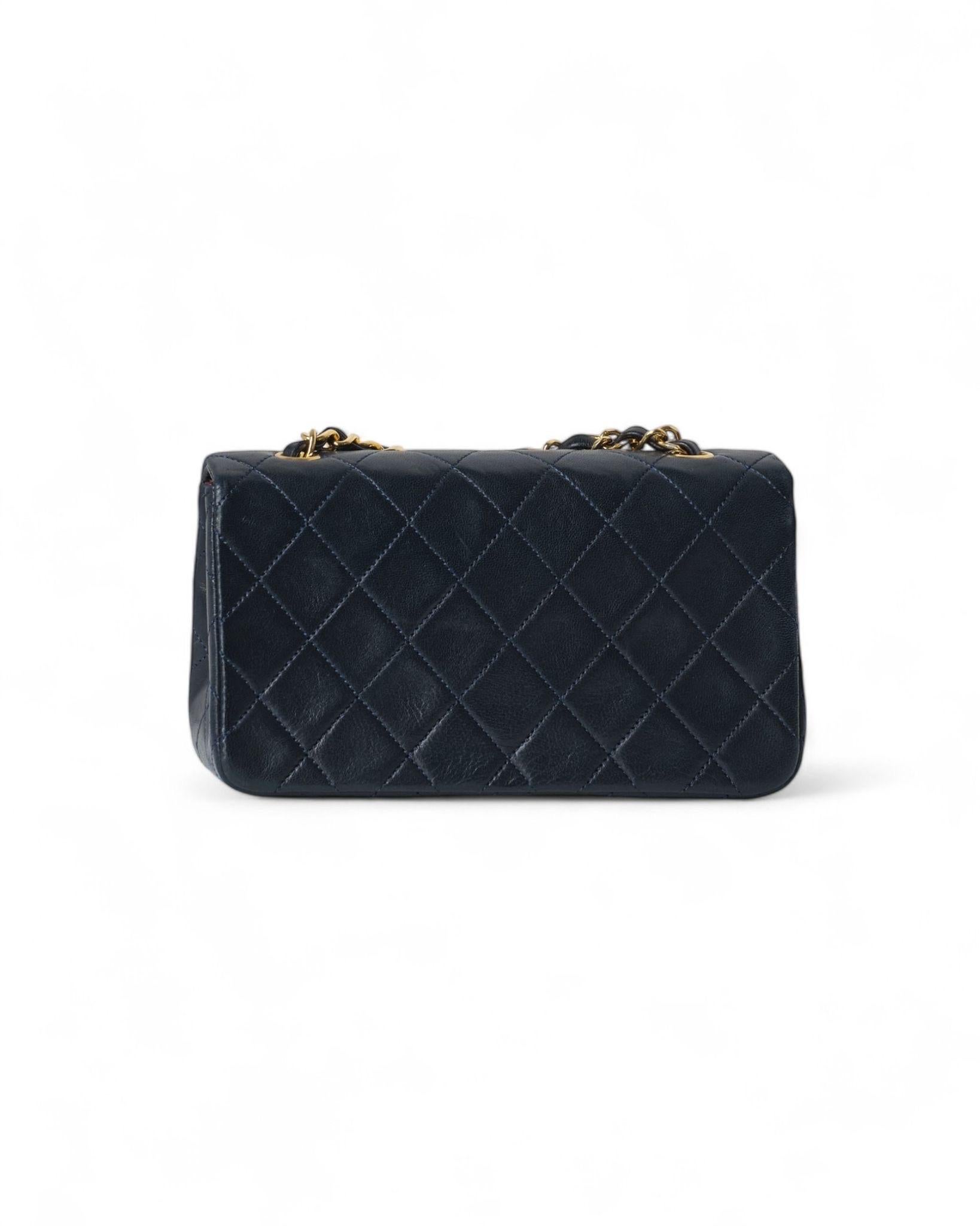 Chanel Timeless Mini Flap Vintage Blu 3