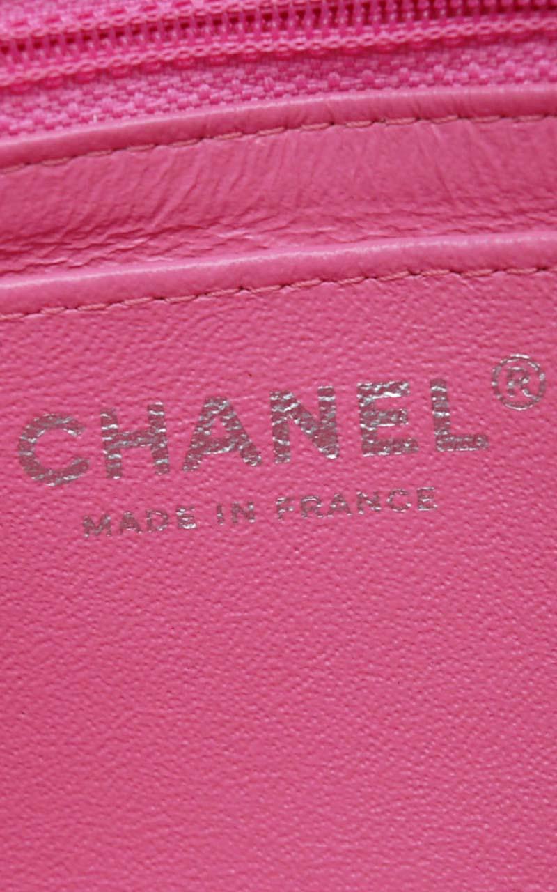 Chanel Timeless Mini handbag in Pink quilted leather and silver hardware 4