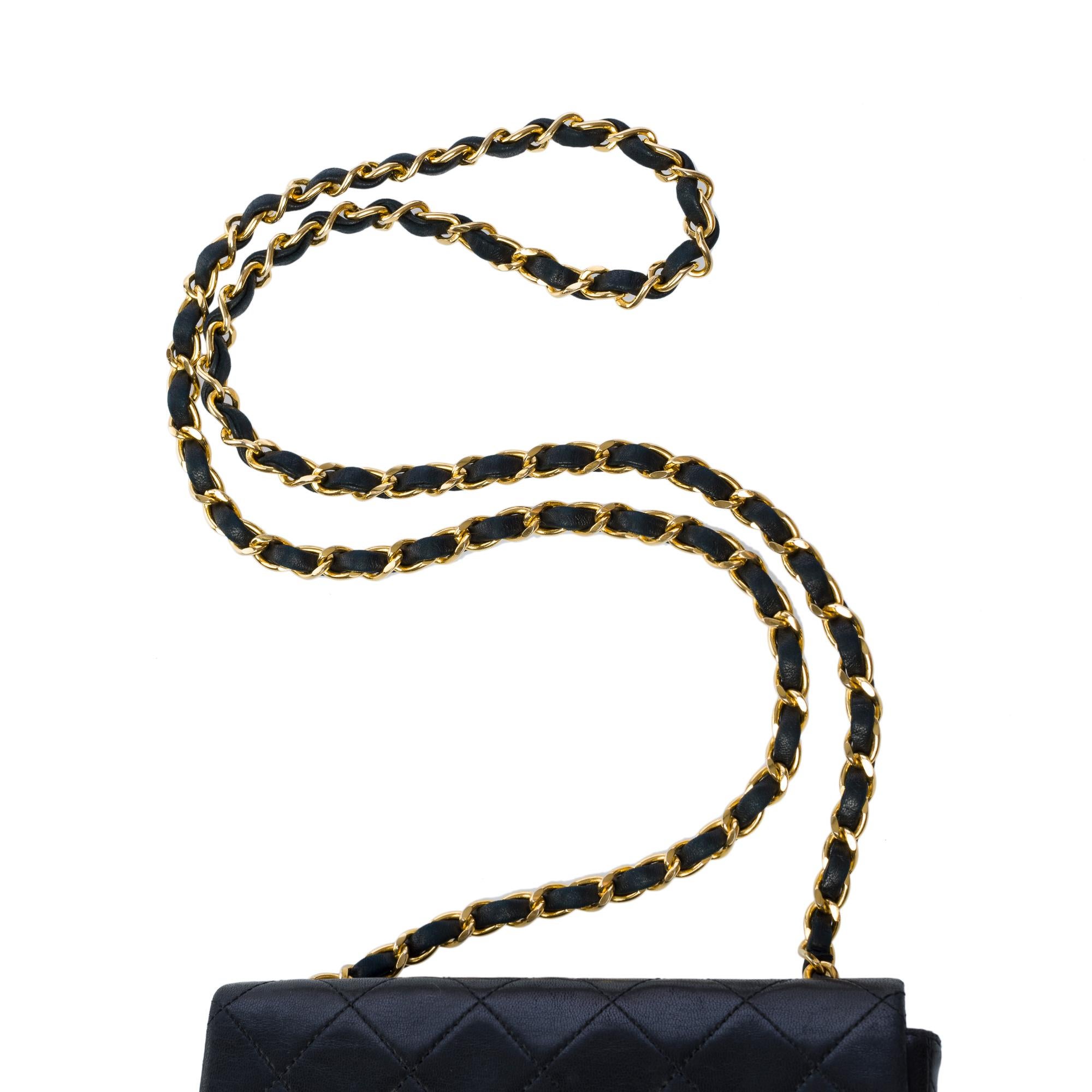 Borsa Chanel Timeless Mini con patta a tracolla in pelle di agnello trapuntata nera , GHW in vendita 5