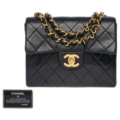 Chanel Timeless Mini Square Schultertasche mit Klappe aus schwarzem, gestepptem Lammleder, GHW