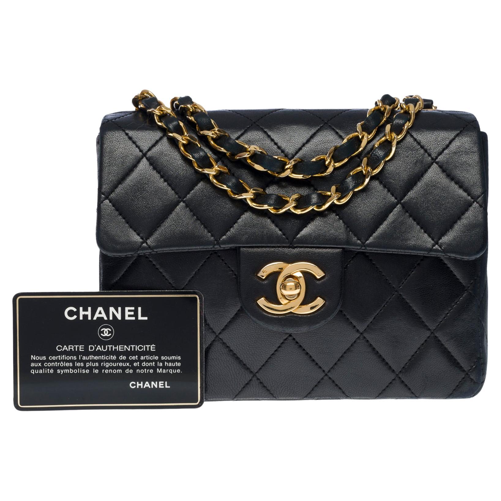 Borsa Chanel Timeless Mini Square in pelle d'agnello trapuntata nera, GHW  su 1stDibs