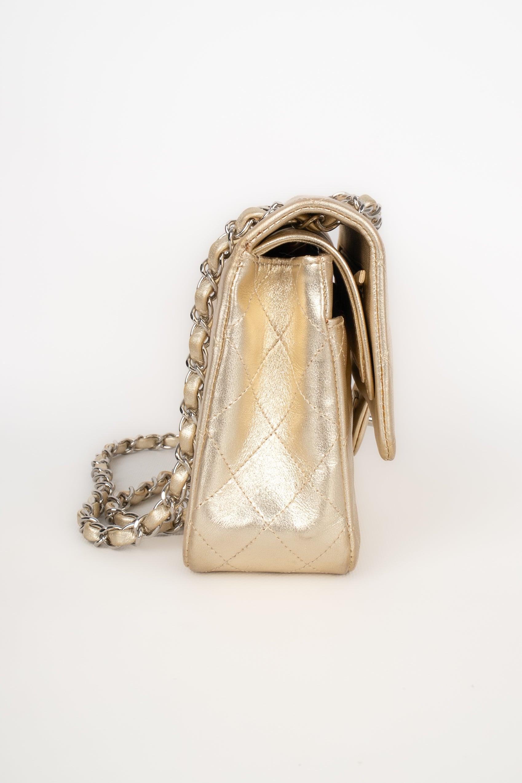 Women's Chanel Timeless Pale-Golden Metallic Lamb Leather Classic Bag, 2006/2008 For Sale