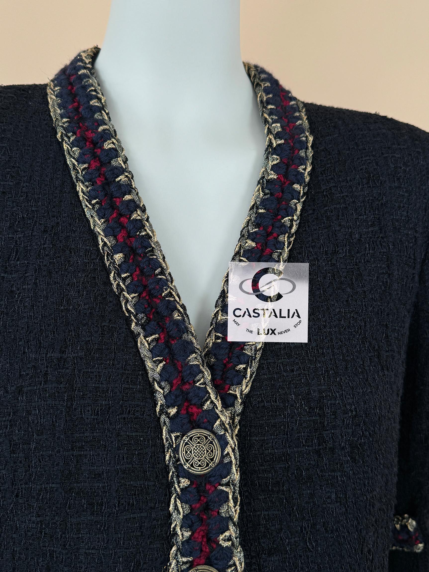 Chanel Timeless Paris / Shanghai Giacca in tweed nero 34 FR in vendita 3
