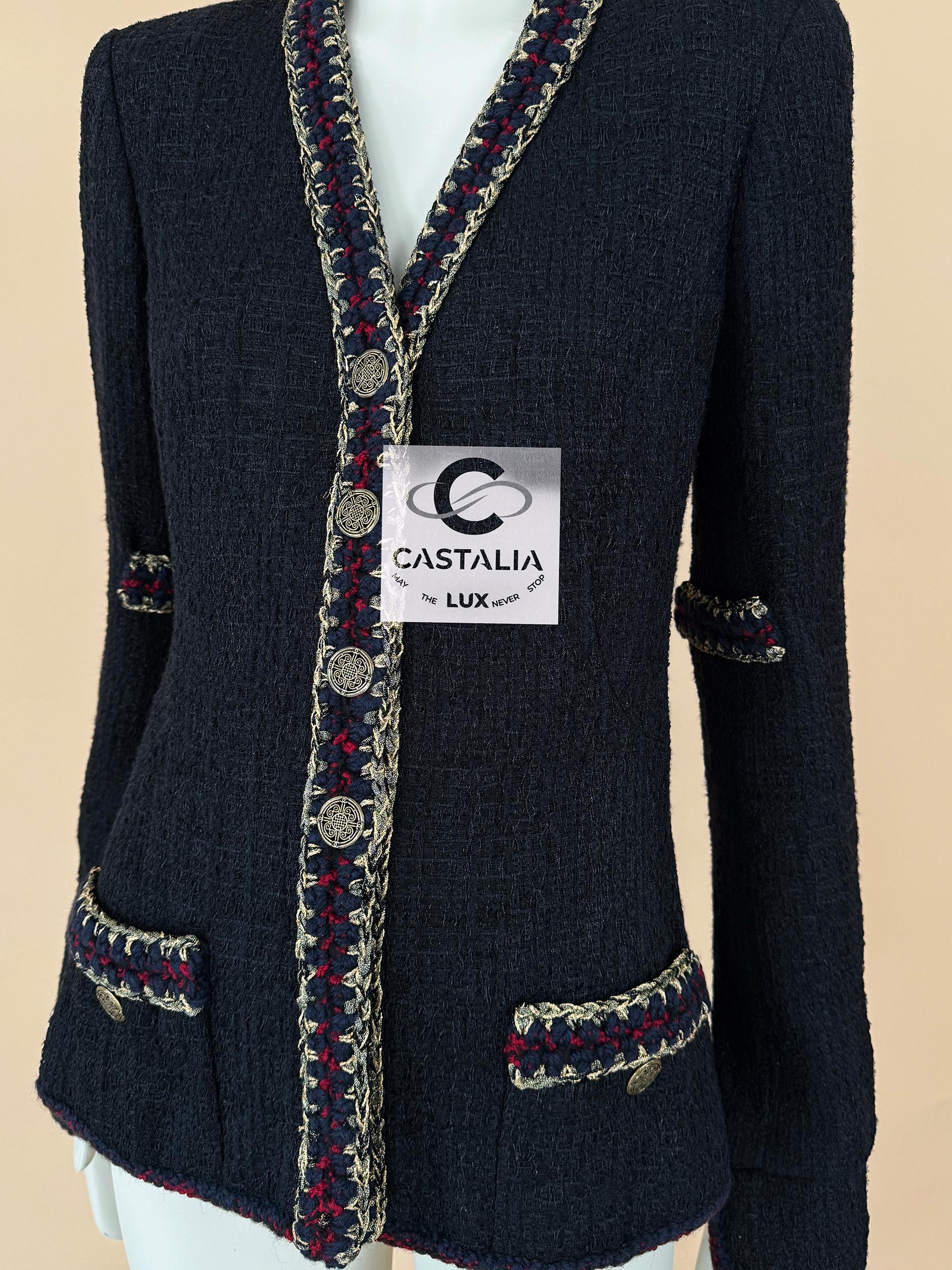 Chanel Timeless Paris / Shanghai Giacca in tweed nero 34 FR in vendita 4
