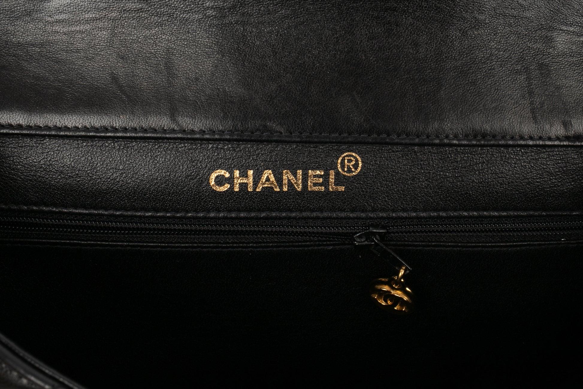 Sac en cuir noir matelassé Timeless de Chanel, 1996/1997 en vente 6