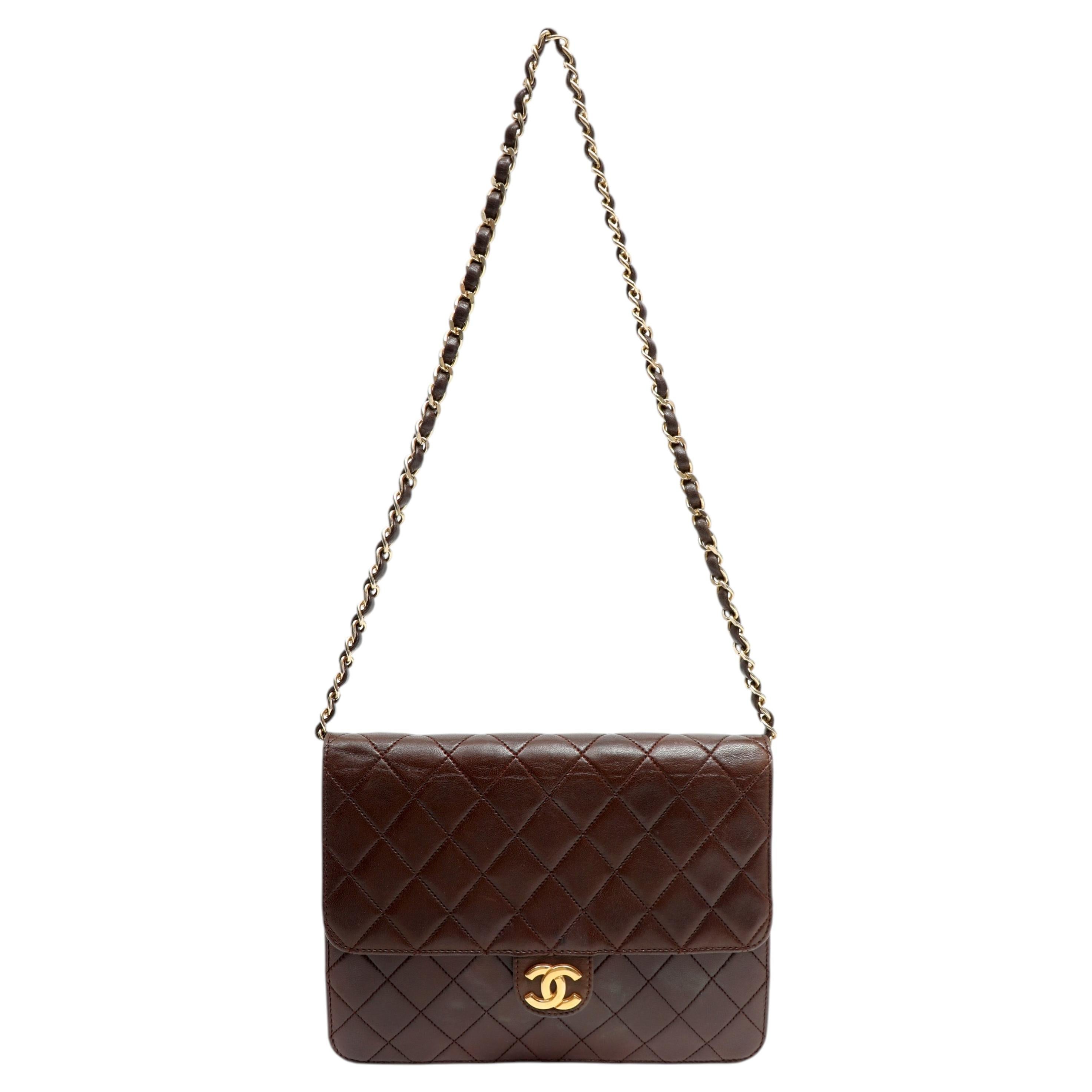 Chanel Timeless trapuntata in pelle di agnello marrone con finiture dorate