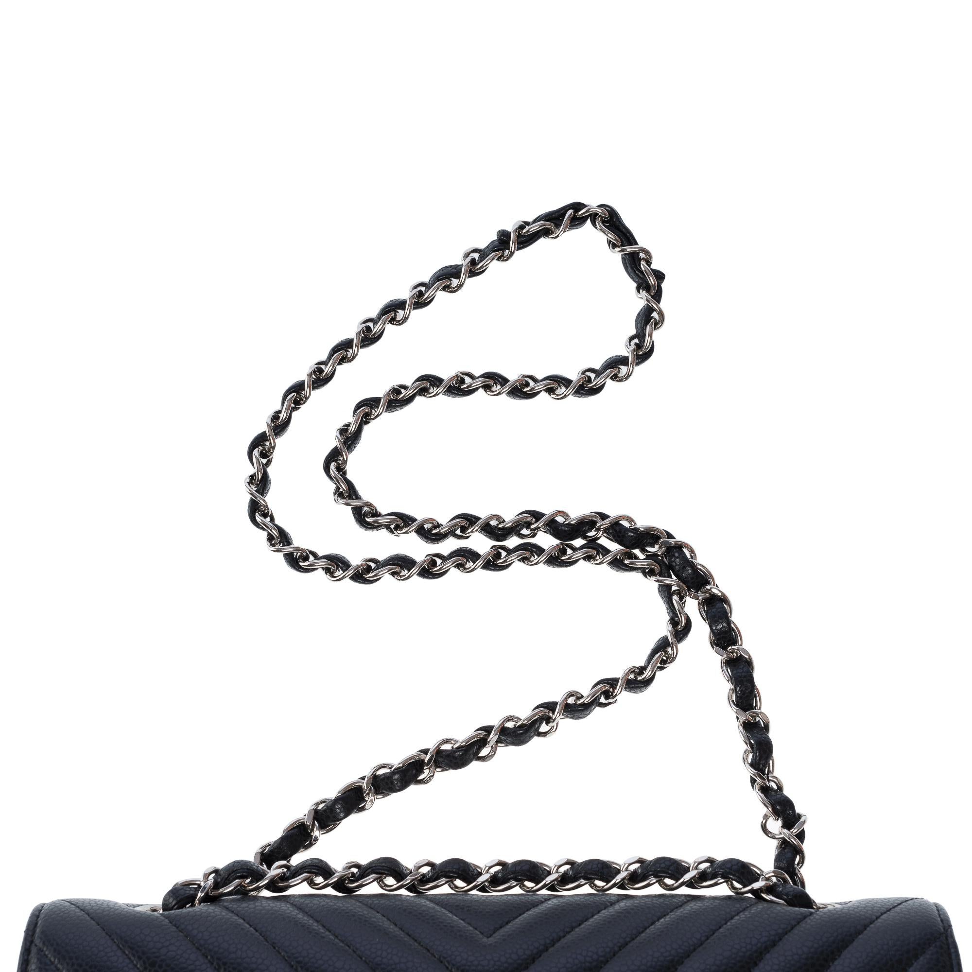 Chanel Timeless shoulder bag in black chevrons quilted caviar leather , PHW For Sale 5