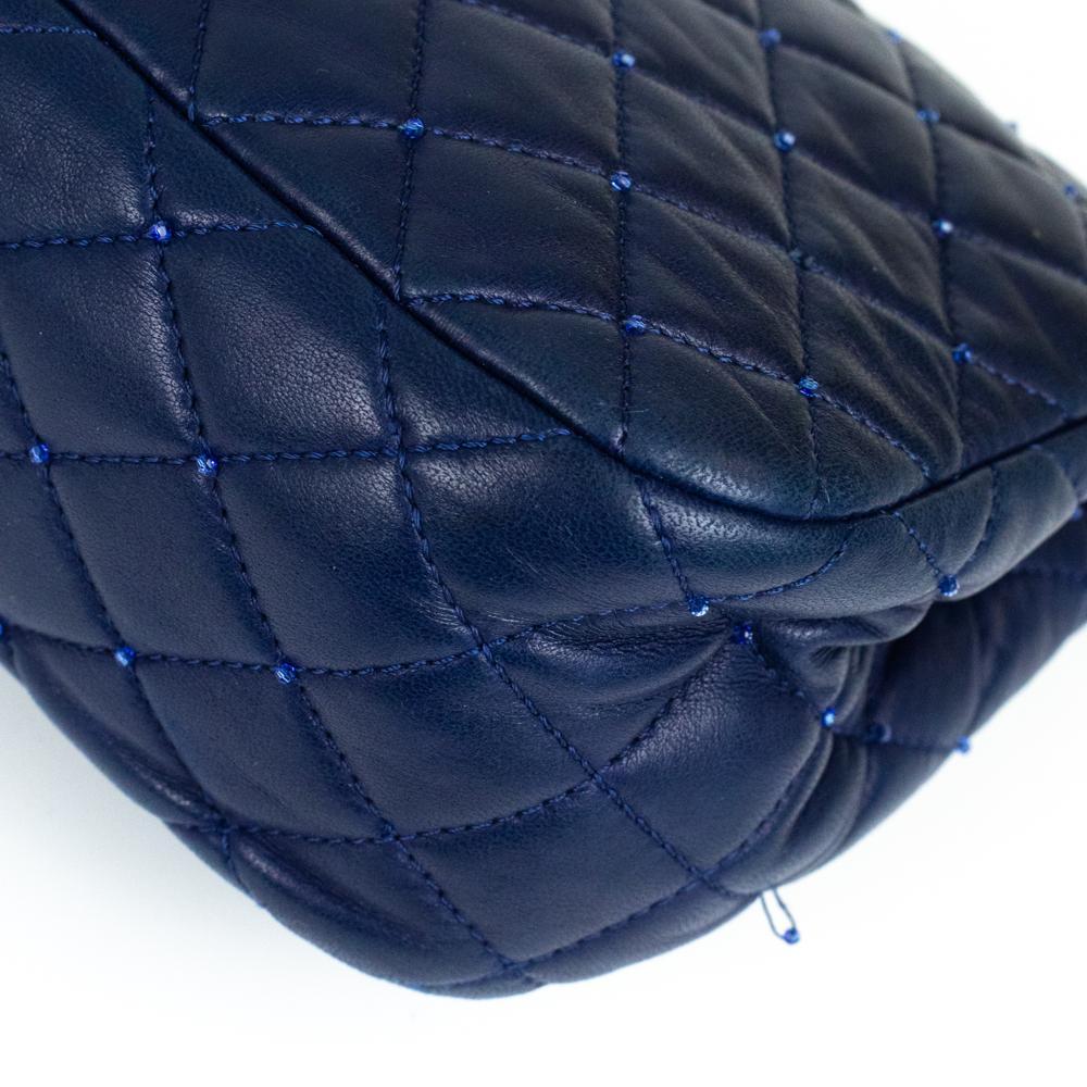 CHANEL Timeless Shoulder bag in Blue Leather 6