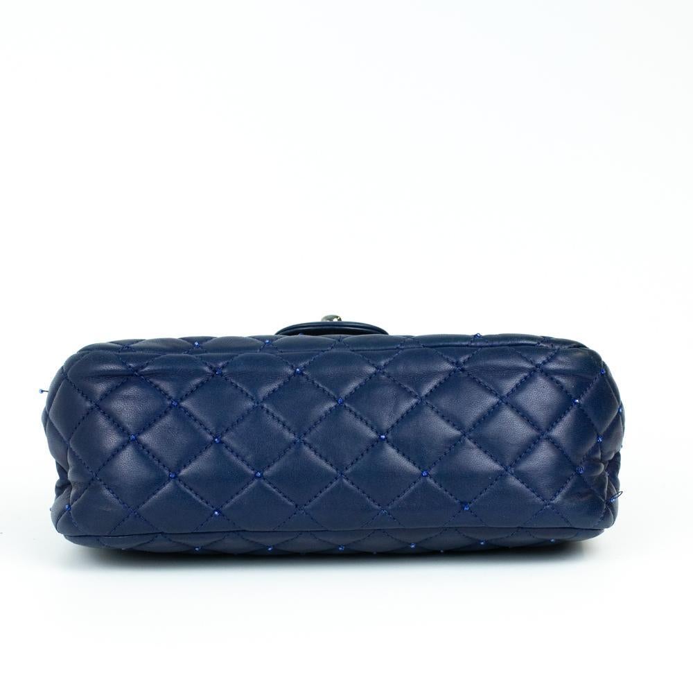 CHANEL Timeless Shoulder bag in Blue Leather In Excellent Condition In Clichy, FR