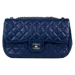 CHANEL Timeless Shoulder bag in Blue Leather