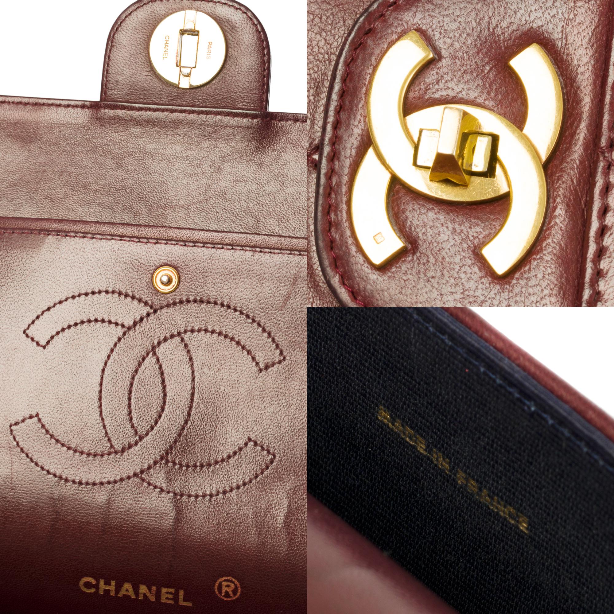Women's Chanel Timeless shoulder bag in burgundy quilted leather with gold hardware