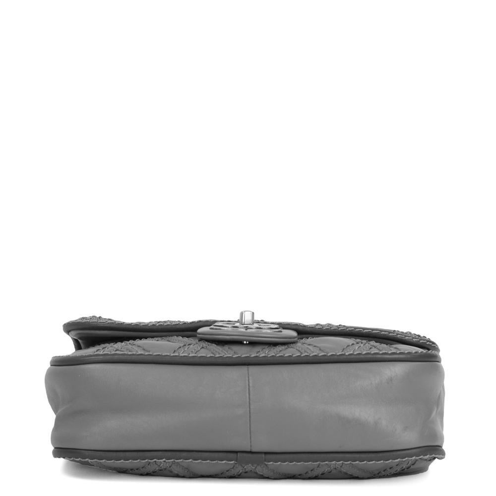 CHANEL Timeless Shoulder bag in Grey Leather In Excellent Condition In Clichy, FR