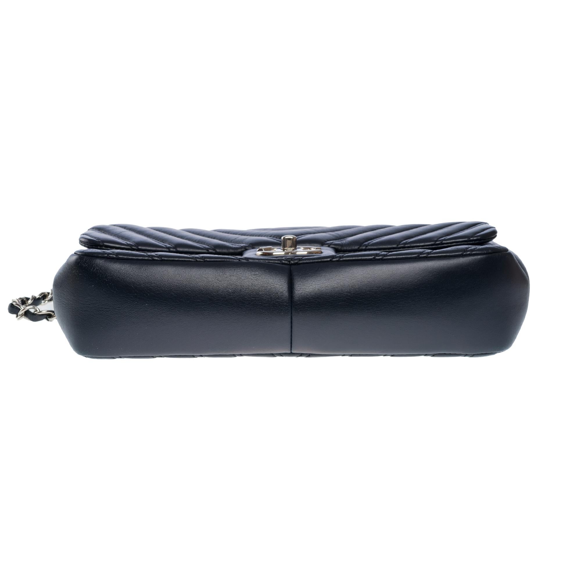 Chanel Timeless shoulder bag in Navy Blue Chevron leather , PHW For Sale 5