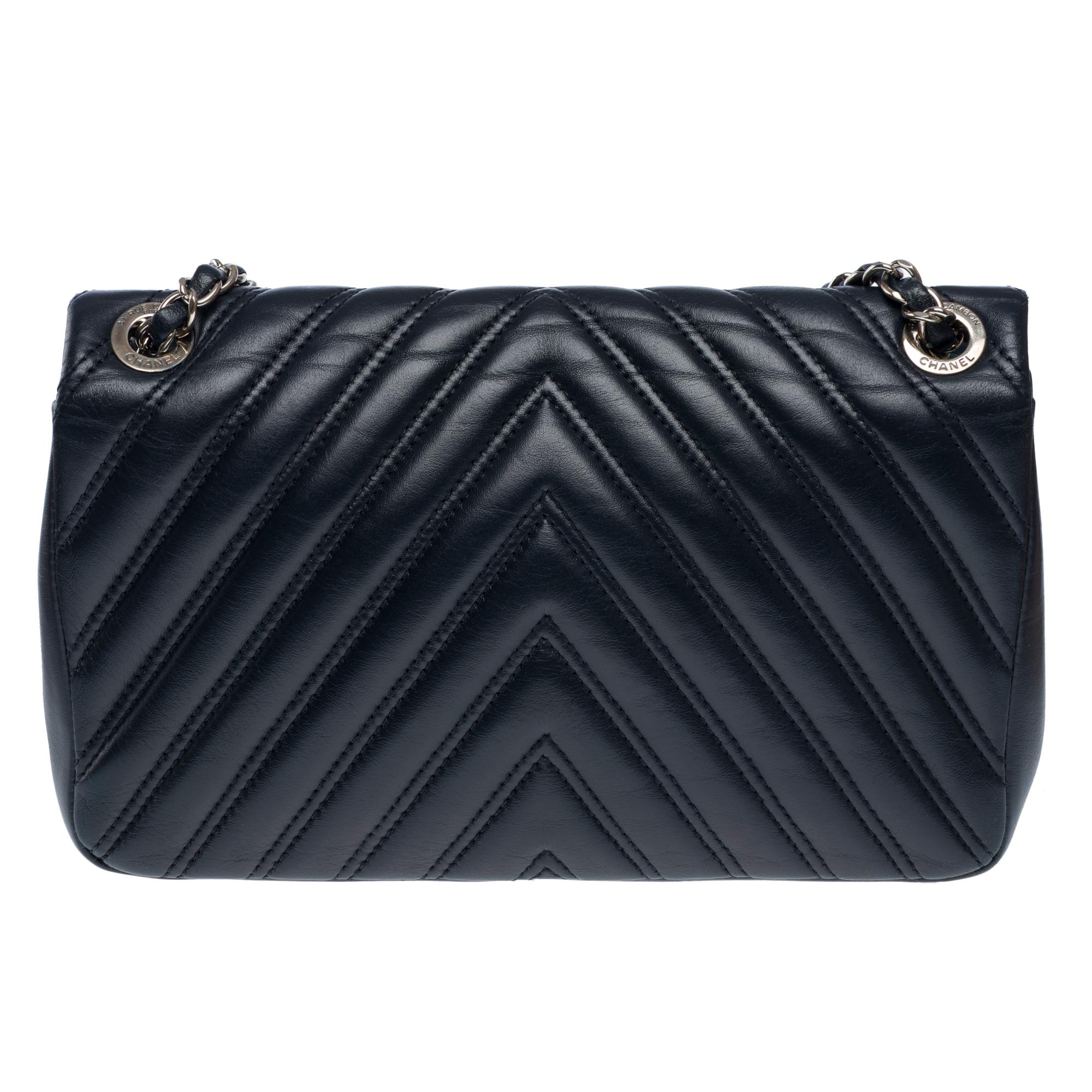 Black Chanel Timeless shoulder bag in Navy Blue Chevron leather , PHW For Sale