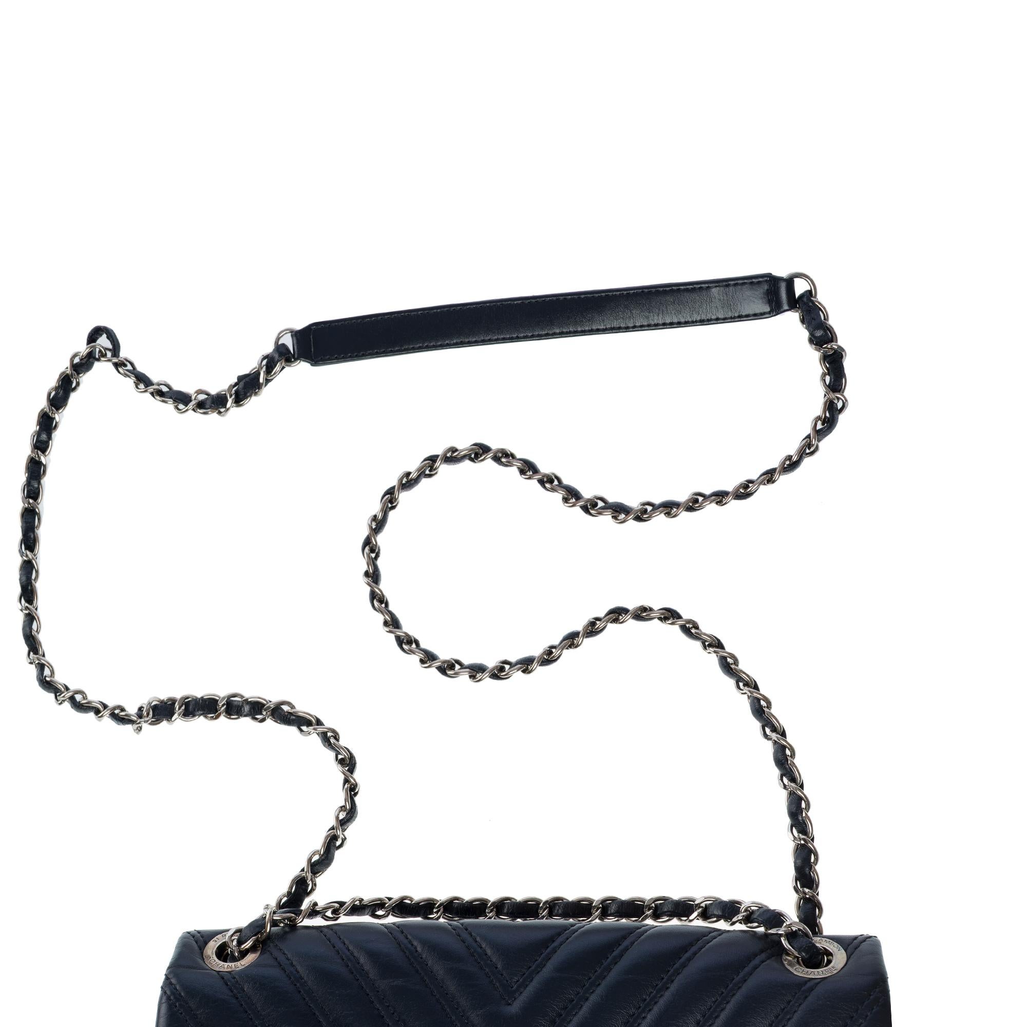 Chanel Timeless shoulder bag in Navy Blue Chevron leather , PHW For Sale 4