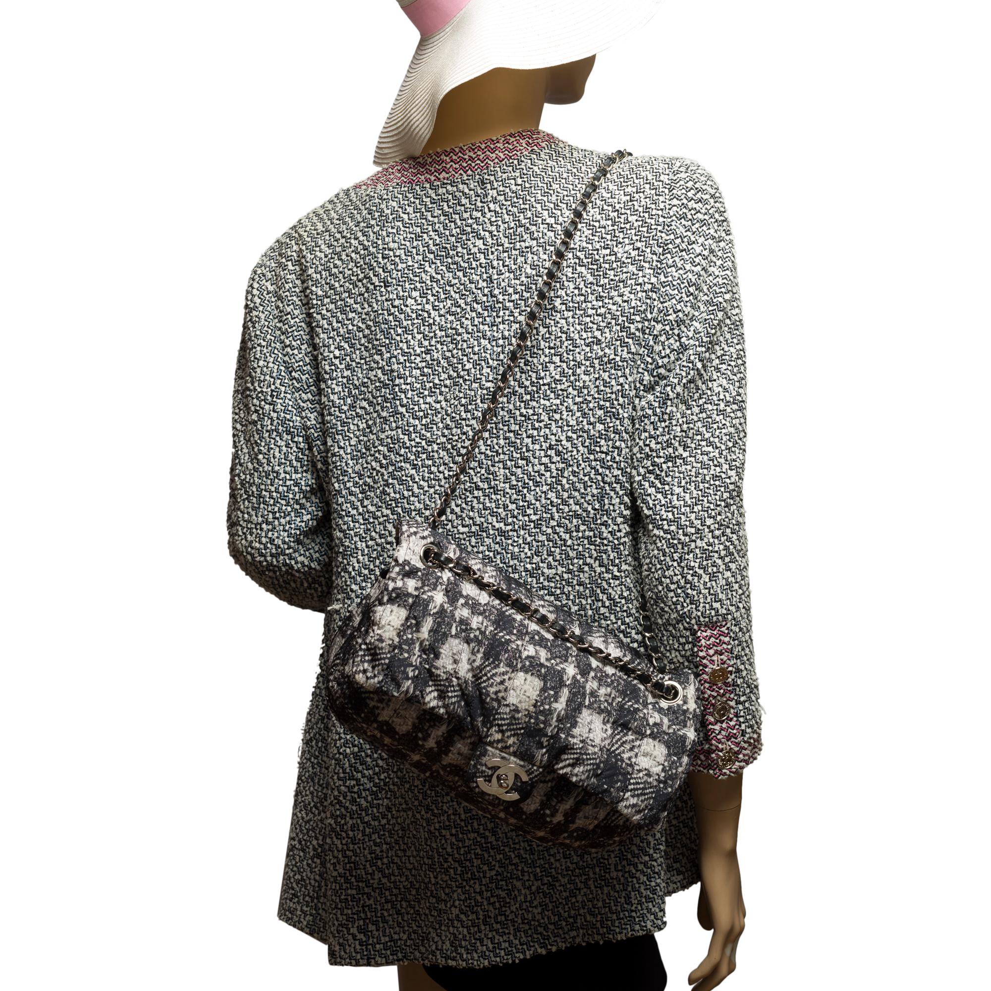 Chanel Timeless shoulder bag in soft synthetic printed tweed black/white, SHW For Sale 6
