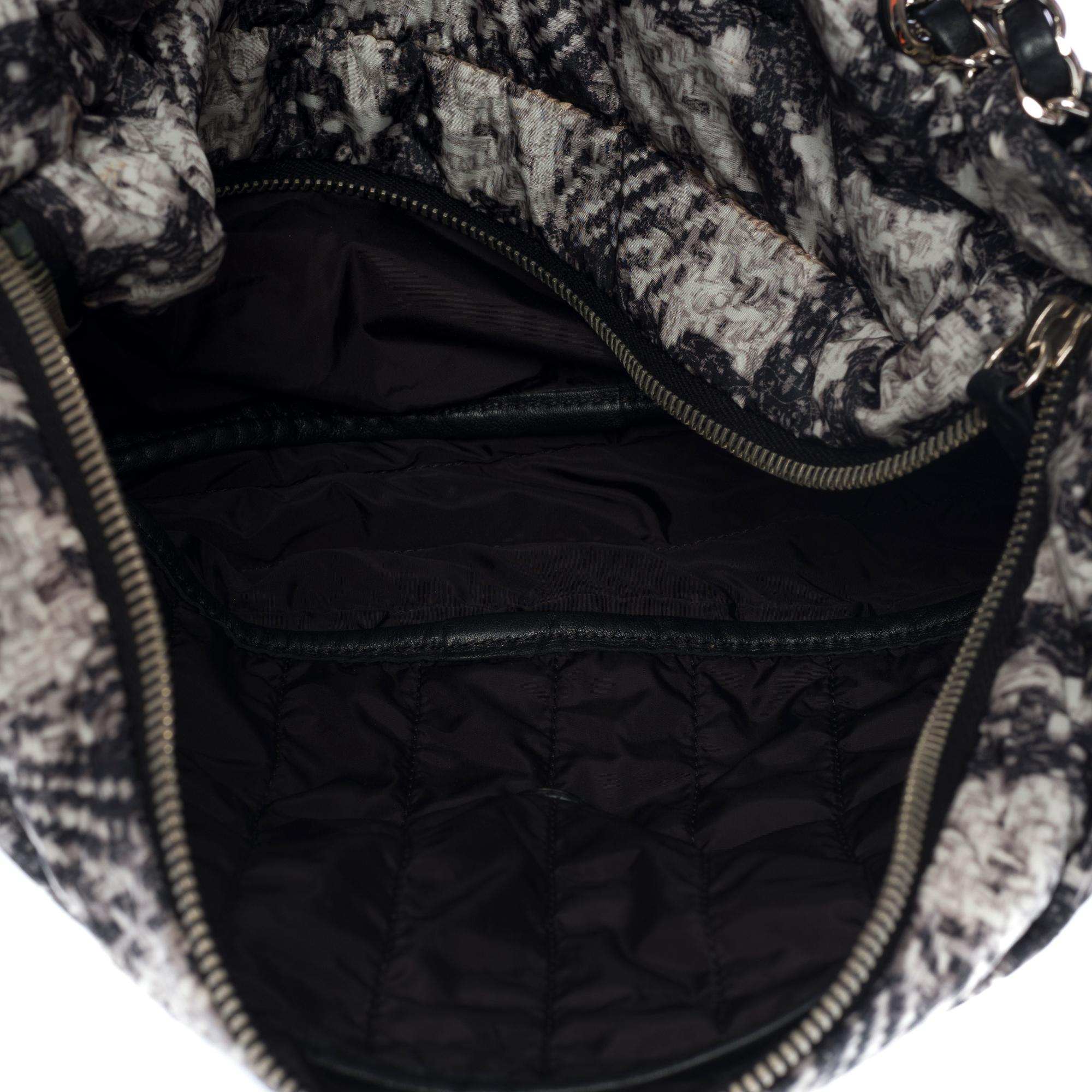 Chanel Timeless shoulder bag in soft synthetic printed tweed black/white, SHW For Sale 2