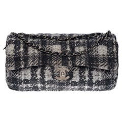 Chanel Timeless shoulder bag in soft synthetic printed tweed black/white, SHW