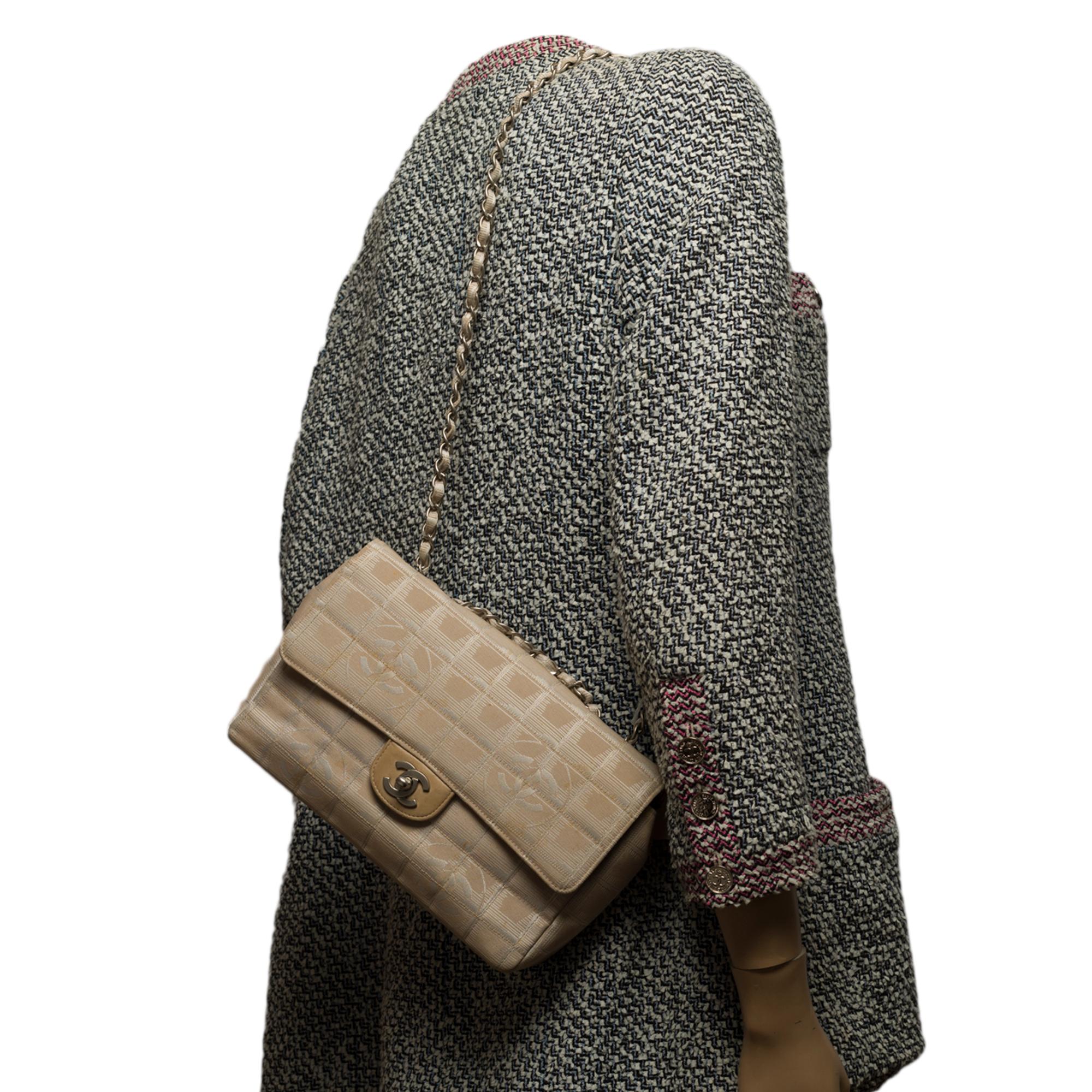 Chanel Timeless Travel Line flap shoulder bag in beige woven nylon, SHW 4