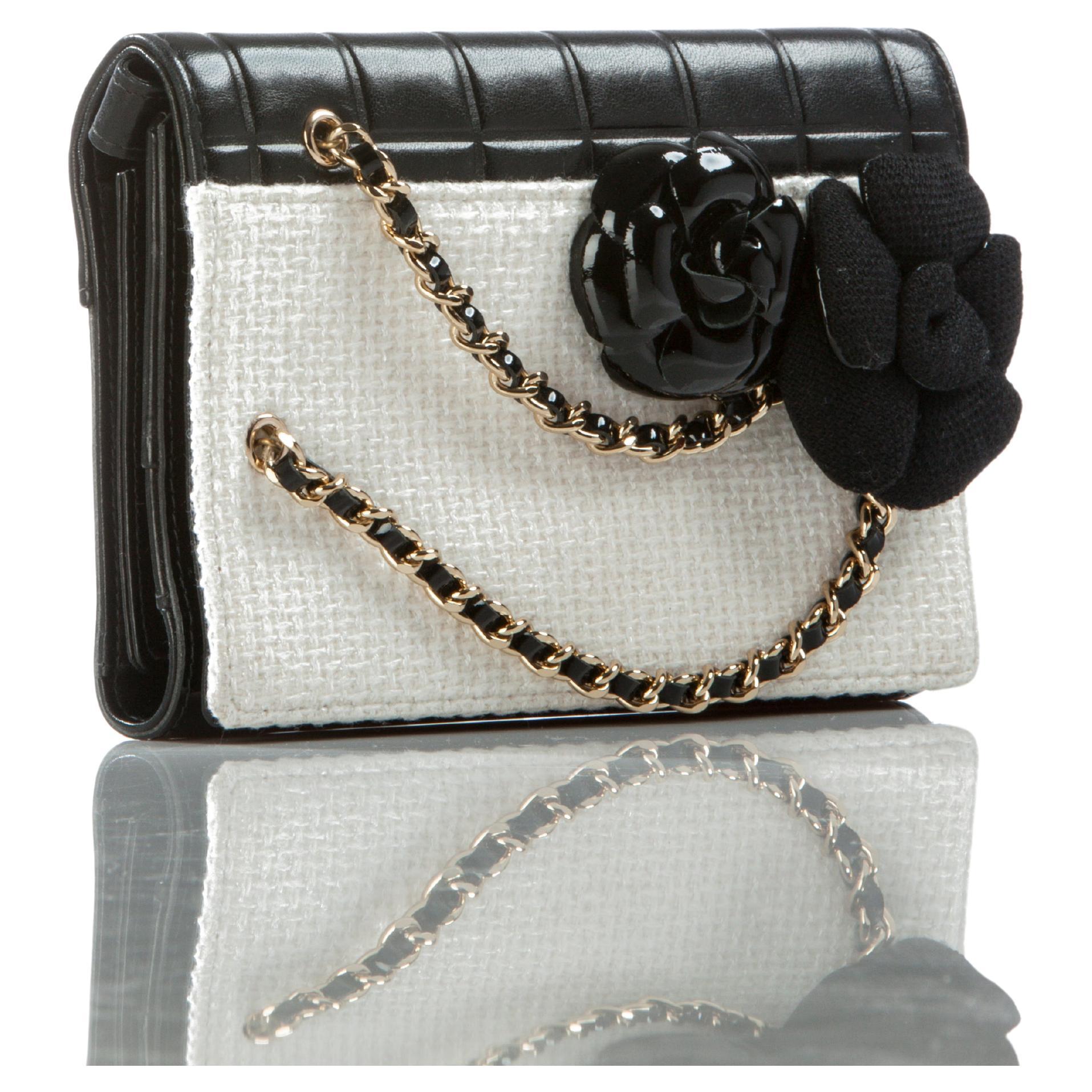 Chanel Timeless Tweed Iconic Camelia Flower Bicolor Black & White Leather Clutch For Sale