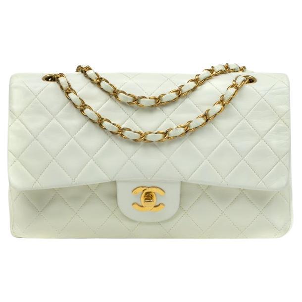 Chanel, Timeless Vintage Medium in white leather For Sale