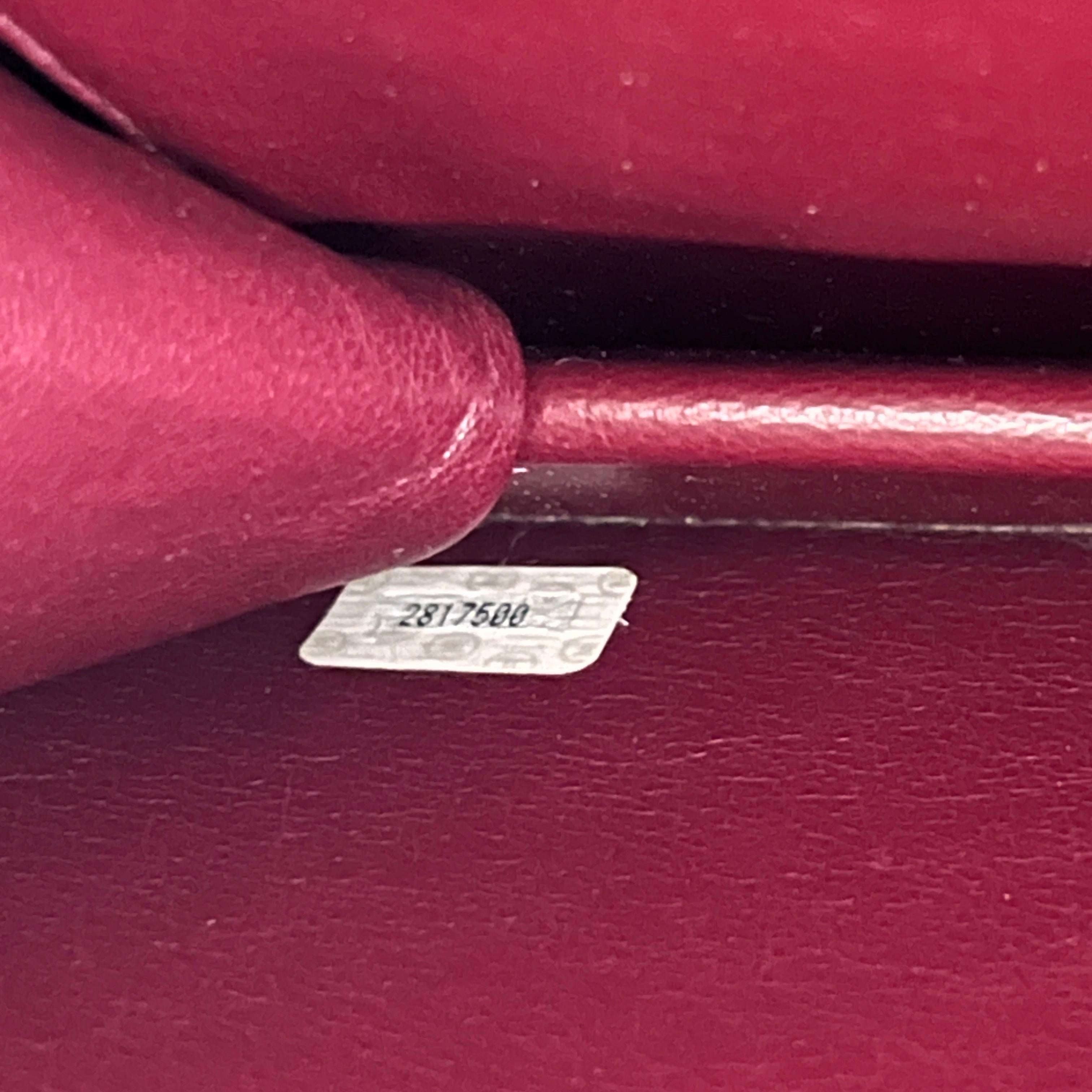 Chanel Portefeuille intemporel sur chaîne en cuir d'agneau moyen noir 1991-1994 7