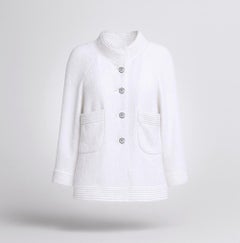 CHANEL Timeless White Tweed Jacket with CC Buttons 42 FR