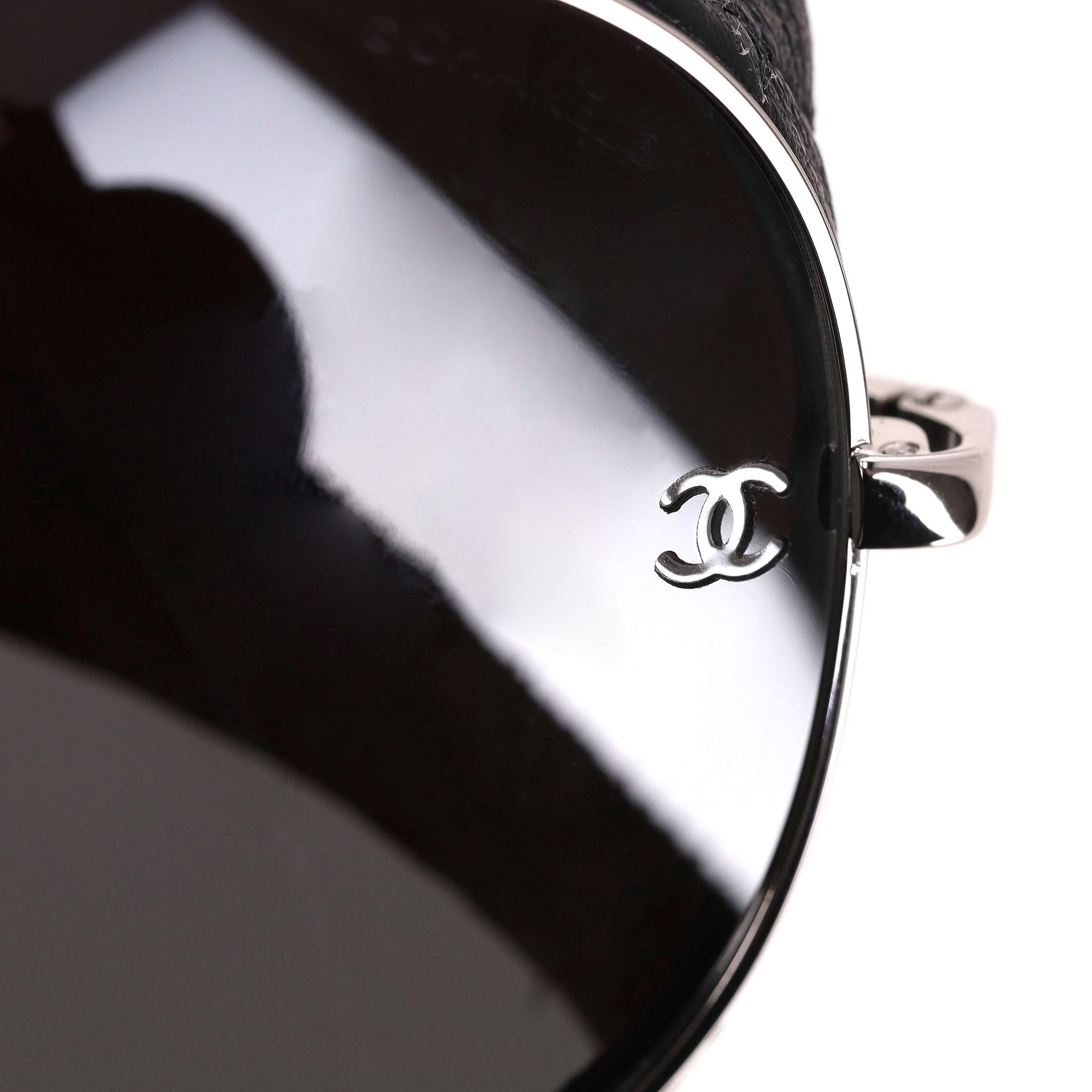 Chanel Titanium Pilot Sunglasses With 'CC' Logo Leather Diamond Quilted Trim For Sale 2