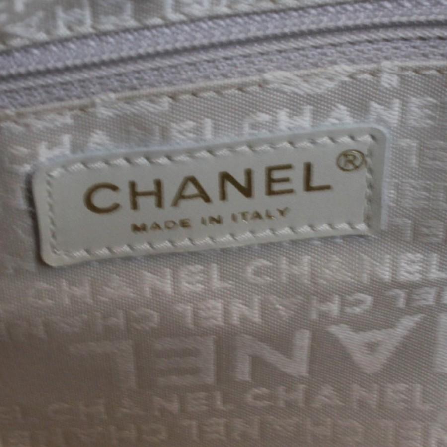Women's or Men's Chanel toile and leather bag For Sale