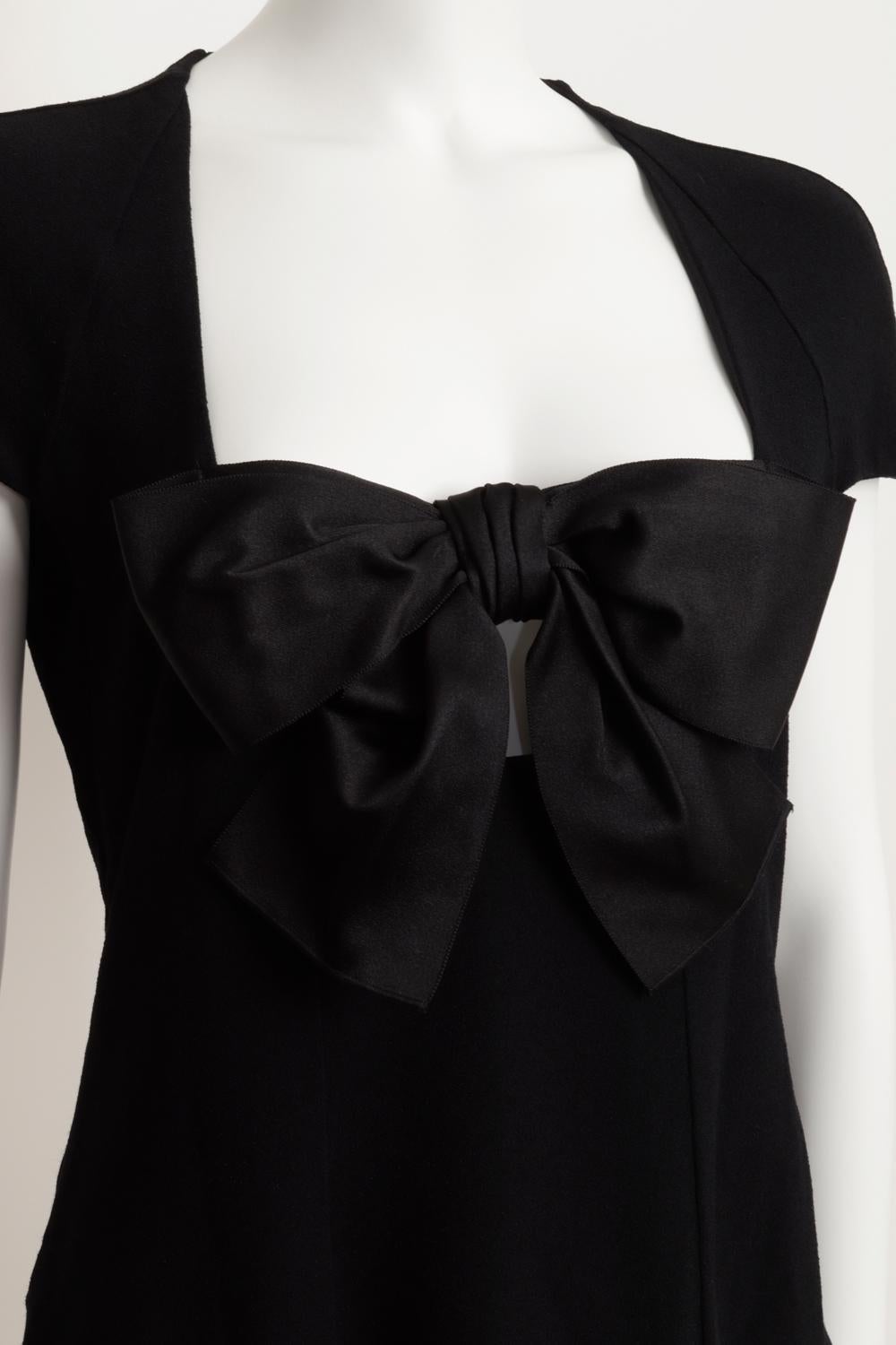 Noir Top en crêpe stretch avec nœud en soie du défilé printemps/été 2023 de Chanel - 44 FR/L. en vente