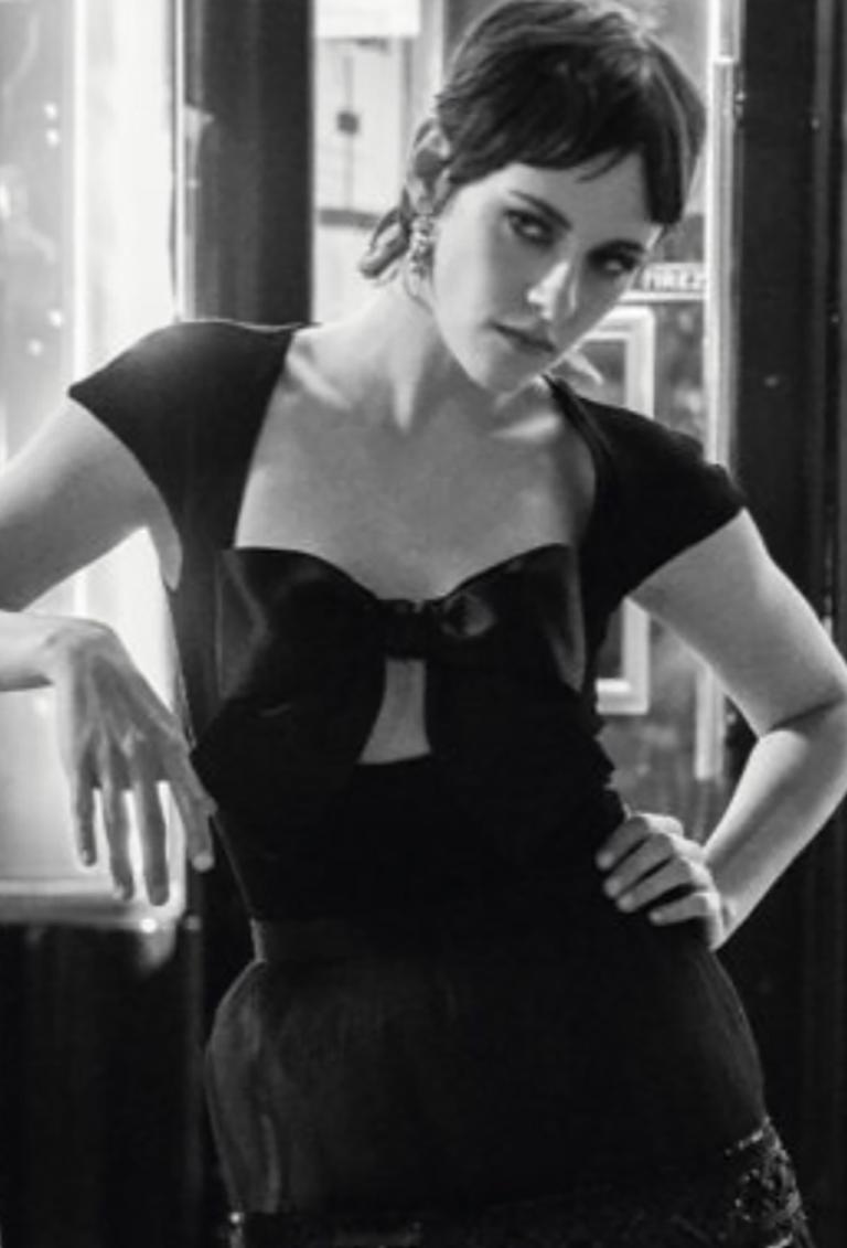 Top en crêpe stretch avec nœud en soie du défilé printemps/été 2023 de Chanel - 44 FR/L. en vente 8